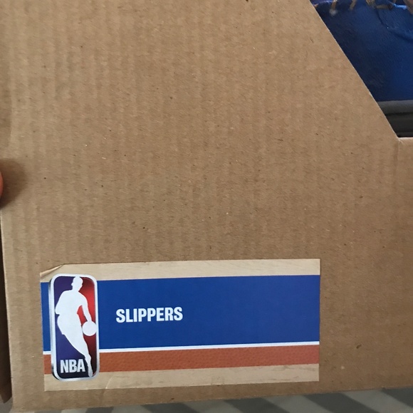 🍁NWT Philadelphia 76ers Plush Hard Bottom Men’s Slippers Holiday - Picture 6 of 10